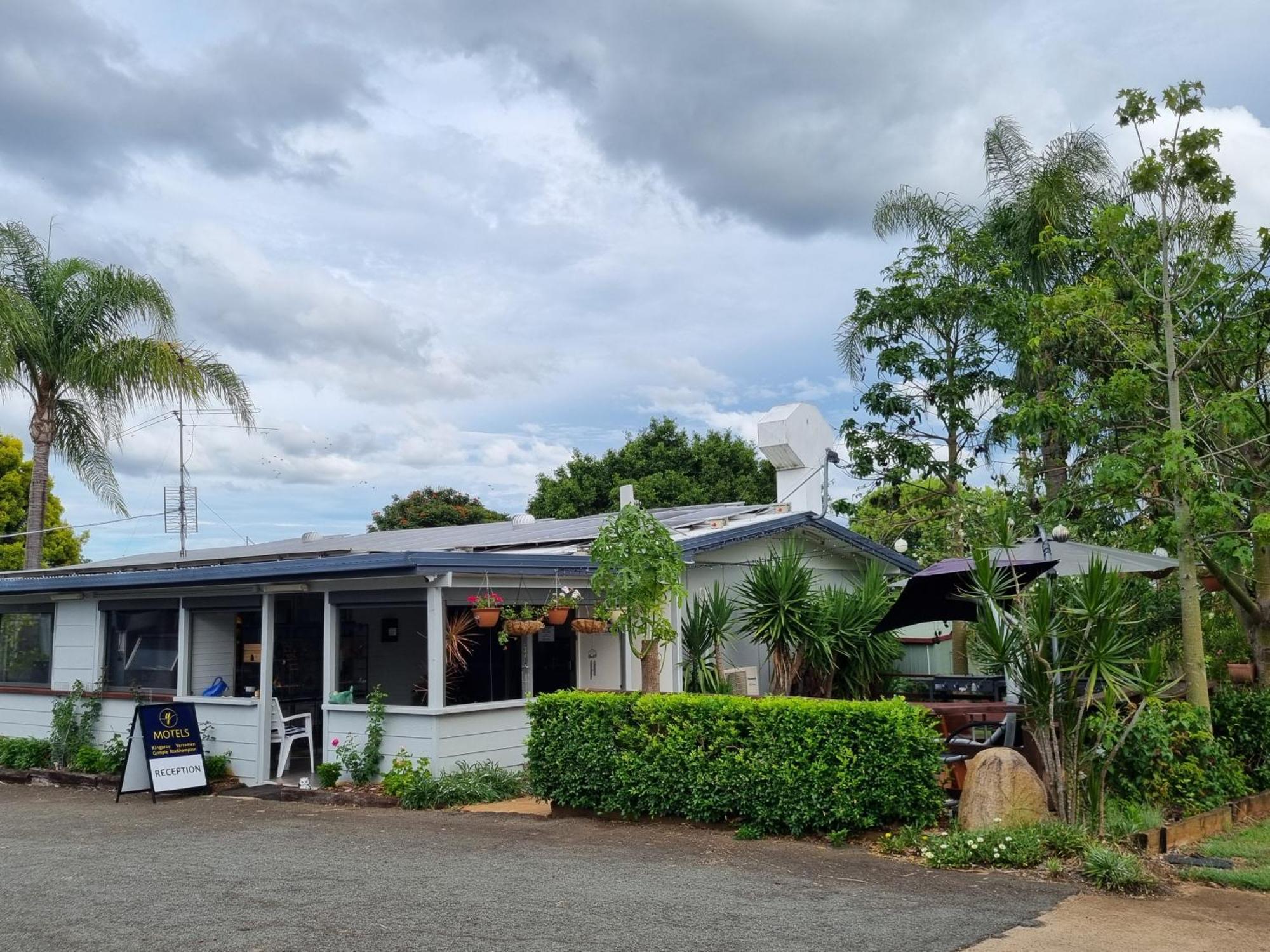 Y Motels Yarraman Luaran gambar